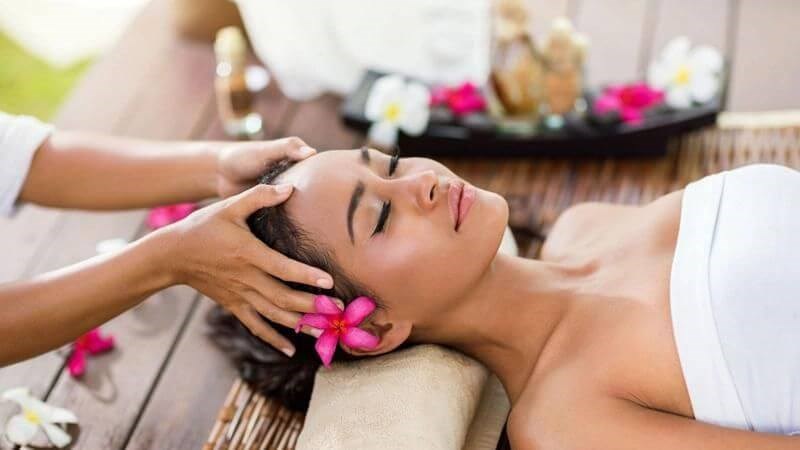 Massage có thể làm giảm tình trạng đau đầu kéo dài