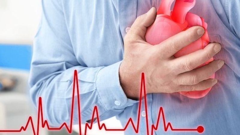 Đánh trống ngực là tình trạng tim đập nhanh, mạnh vào lồng ngực