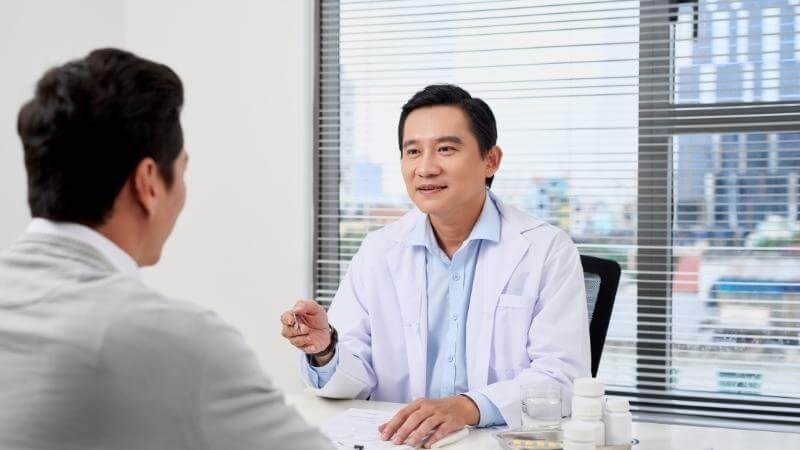 Dính bao quy đầu có thể dễ dàng chẩn đoán thông qua thăm khám lâm sàng