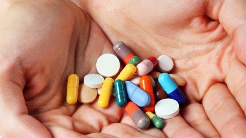 Dùng thuốc có thể điều trị dị ứng lông chó mèo