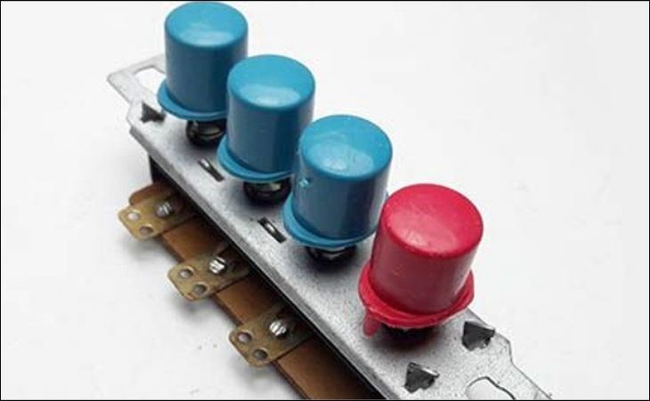 Các nút bấm hoặc công tắc điều chỉnh tốc độ hỏng gây gián đoạn cho người dùng khi sử dụng quạt