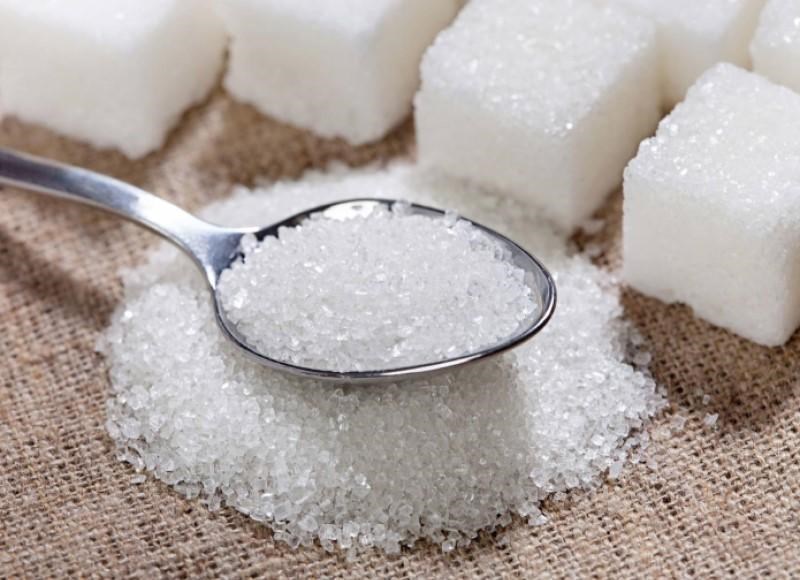 Bạn có thể sử dụng lò vi sóng để làm nhuyễn hạt đường, giải quyết tình trạng vón cục