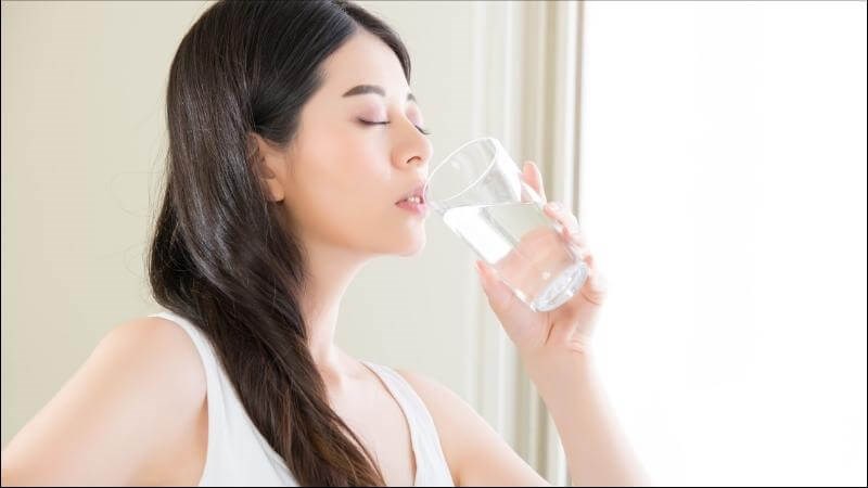 Uống nhiều nước giúp nâng cao sức khỏe về hệ miễn dịch Uống nhiều nước giúp nâng cao sức khỏe về hệ miễn dịch