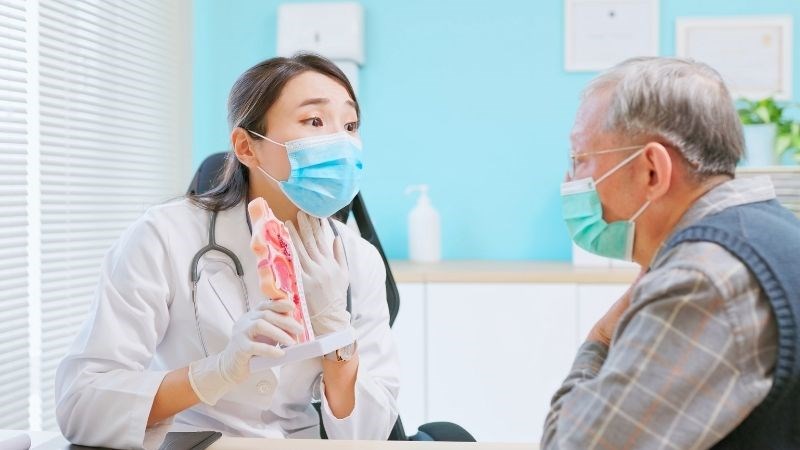 Khàn tiếng cũng là dấu hiệu chỉ điểm của ung thư thanh quản