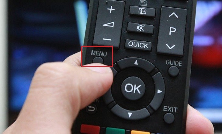 Nhấn nút Menu trên remote