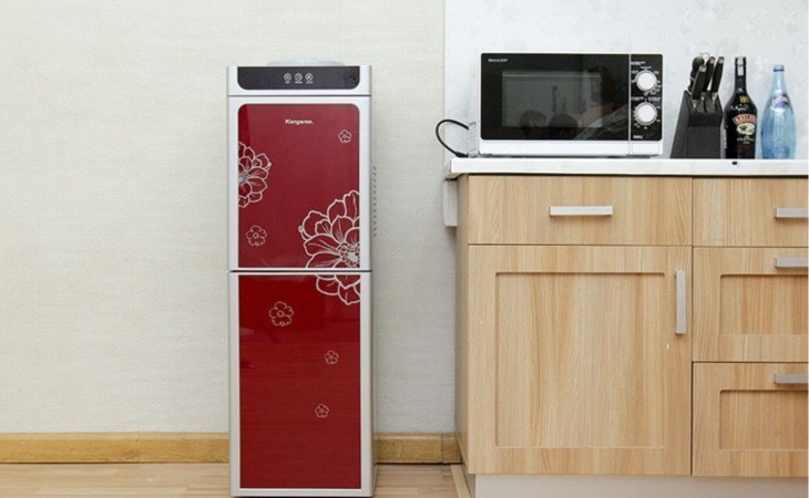 Cây nước nóng lạnh Kangaroo KG40N 600W có vòi nước lạnh và khoang lạnh 2 ngăn giúp tiện lợi khi sử dụng