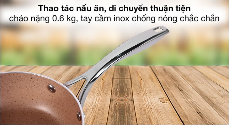 Chảo chống dính có khối lượng nhẹ, dễ dàng di chuyển
