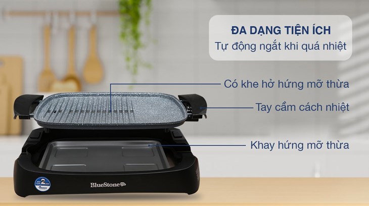 Bếp nướng điện BlueStone EGB-7417 2000W được trang bị khe hở hứng mỡ thừa và khay hứng mỡ thừa giúp giảm thiểu dầu mỡ chảy ra trong quá trình nướng