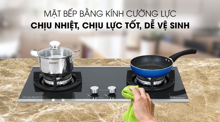 Mặt bếp ga âm Torino Vitorio-2B(SV) làm bằng kính cường lực chịu lực, chịu nhiệt tốt và bền bỉ