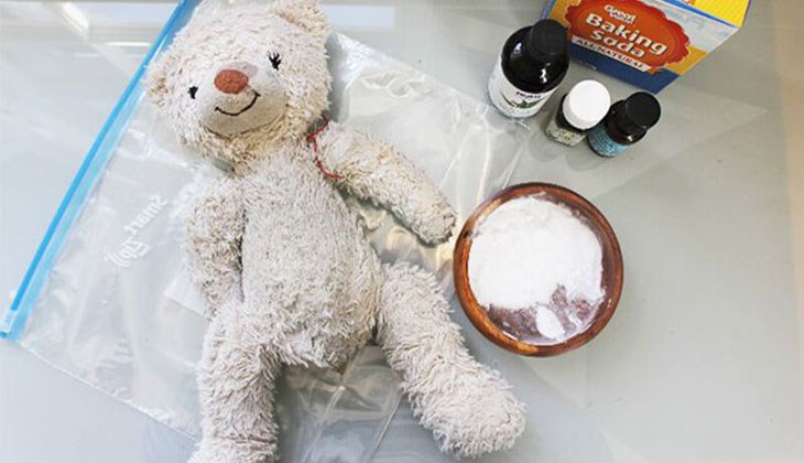 Khi đem đi giặt gấu bông bạn nên sử dụng chế độ giặt nhanh và xả kĩ