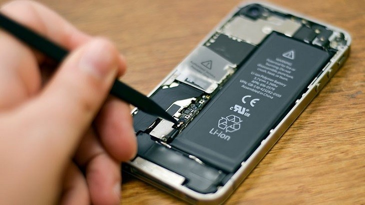 Pin iPhone bị hỏng là một trong những nguyên nhân dẫn tới điện thoại không nhận sạc