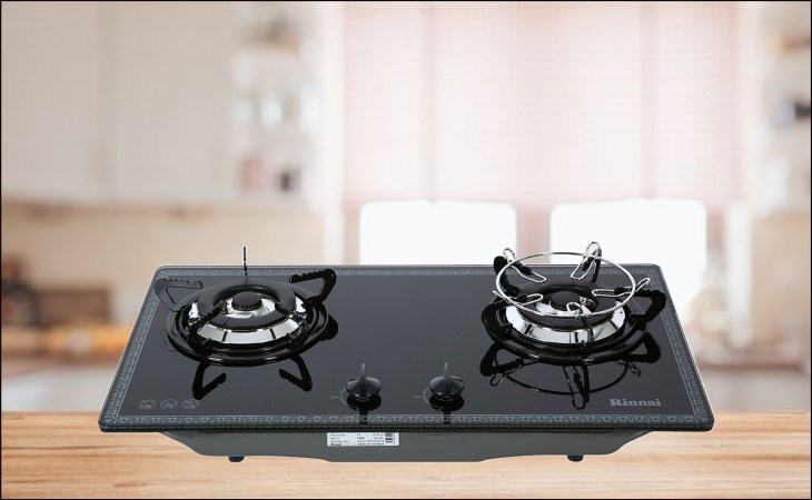 Bếp ga âm Rinnai RVB-2BG(F)N có lượng ga tiêu thụ là 0.545 kg/h/lò giúp nấu chín thức ăn nhanh chóng
