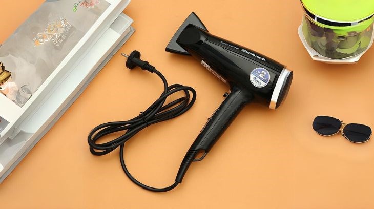 Bạn nên vệ sinh, bảo hành máy sấy tóc 1750-2100W Bluestone HDB-1846 theo định kỳ để tăng tuổi thọ sản phẩm