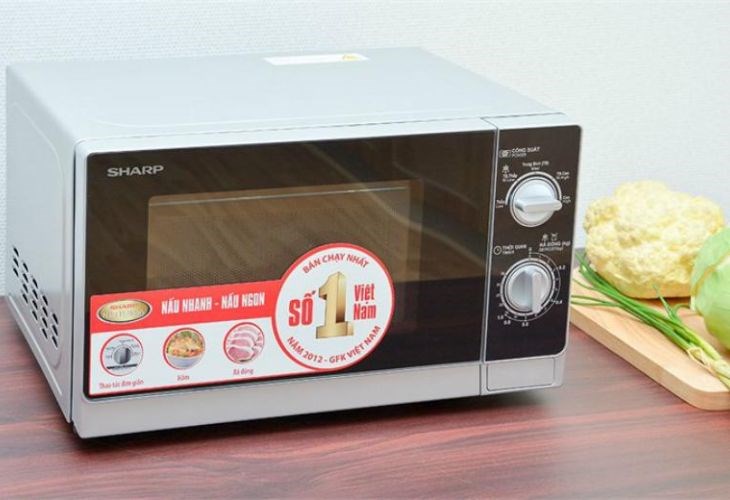 Lò vi sóng Sharp R-205VN(S) 20 lít sở hữu màu xám trung tính phù hợp nhiều không gian bếp.