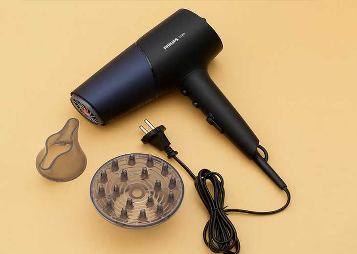 Máy sấy tóc 2300W Philips BHD510/00 được bán với giá 1.355.000 đồng (cập nhật 05/2023 và có thể thay đổi theo thời gian)