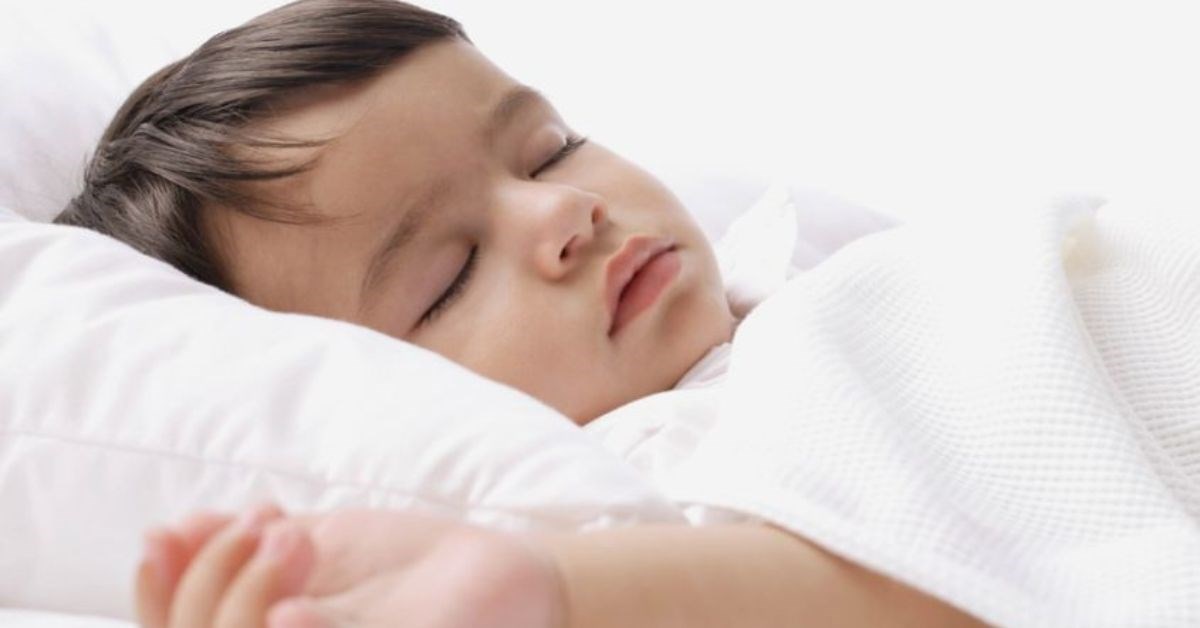 Làm sao để trẻ tự ngủ - Mẹo giúp trẻ ngủ ngon dù không có ba mẹ kề bên giường ngủ