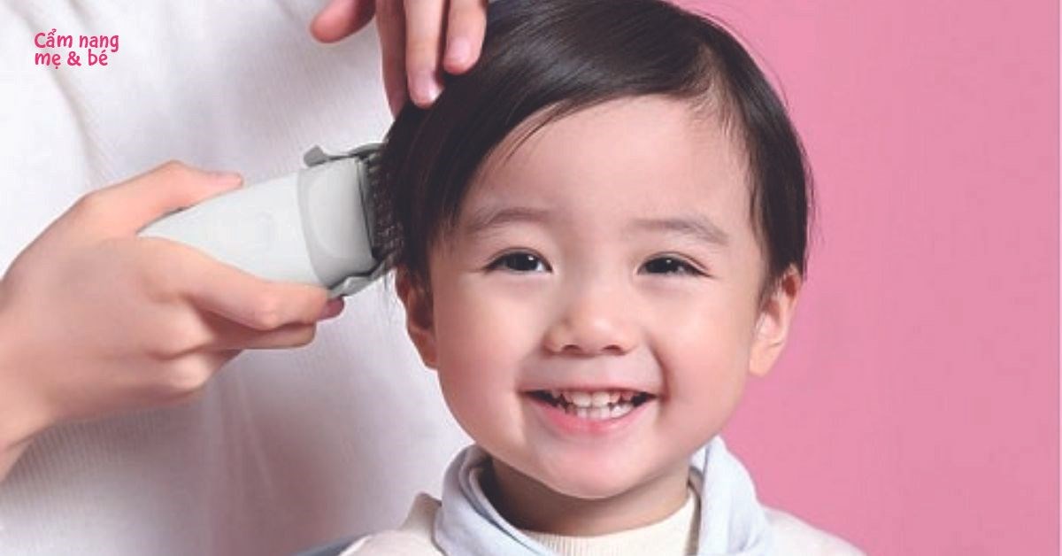 Cách cắt tóc bằng tông đơ cho bé trai tại nhà an toàn mẹ nên biết