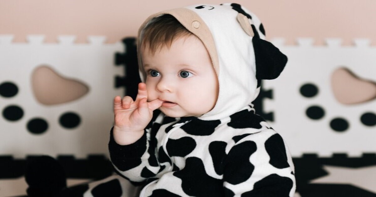 Bé hay mút tay liệu có sao không? Bác sĩ Huyên Thảo gỡ rối nỗi lo cho ba mẹ