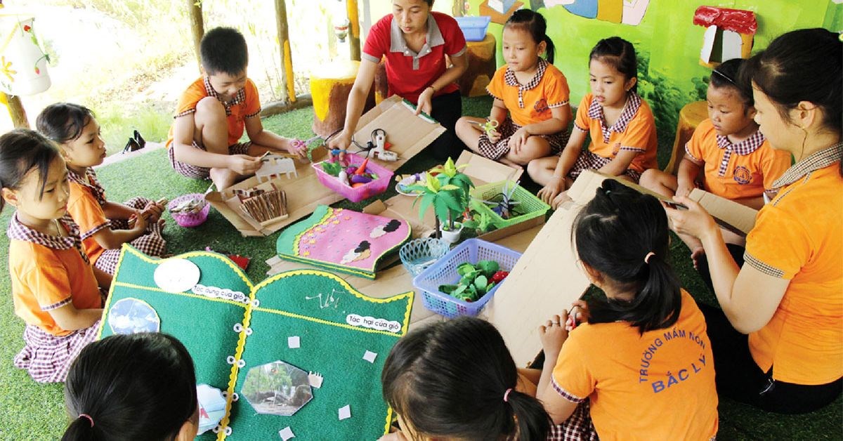 Làm sao để trẻ ở nhà cũng ngoan như ở trường? Đọc ngay những mẹo hay này!