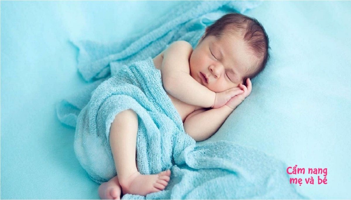 Hướng dẫn cách nằm gối cao su non cho trẻ ngủ sâu, ngon giấc