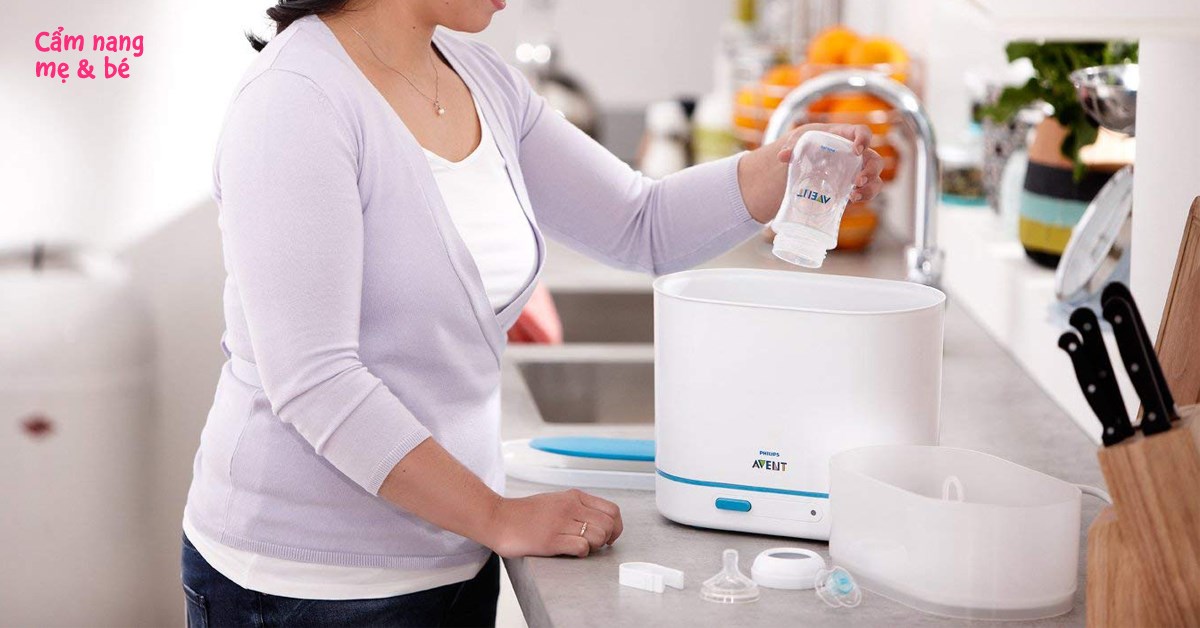 Cách sử dụng máy tiệt trùng bình sữa Avent an toàn và chi tiết nhất