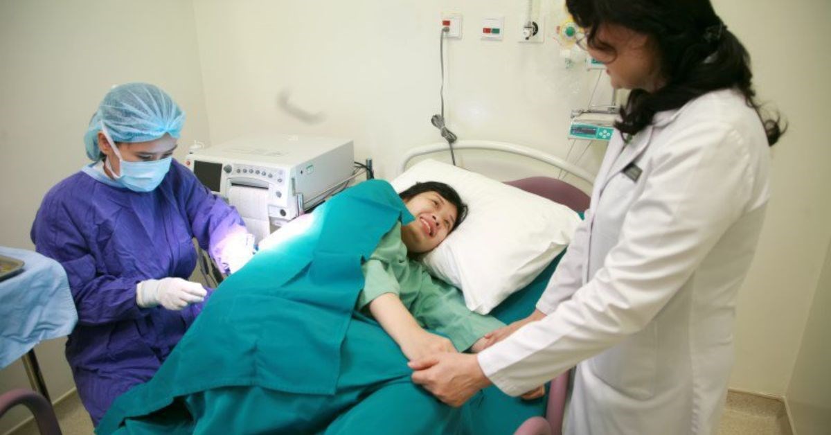 Gây tê tủy sống sinh mổ là gì? Những tác dụng phụ khi gây tê tuỷ sống sinh mổ