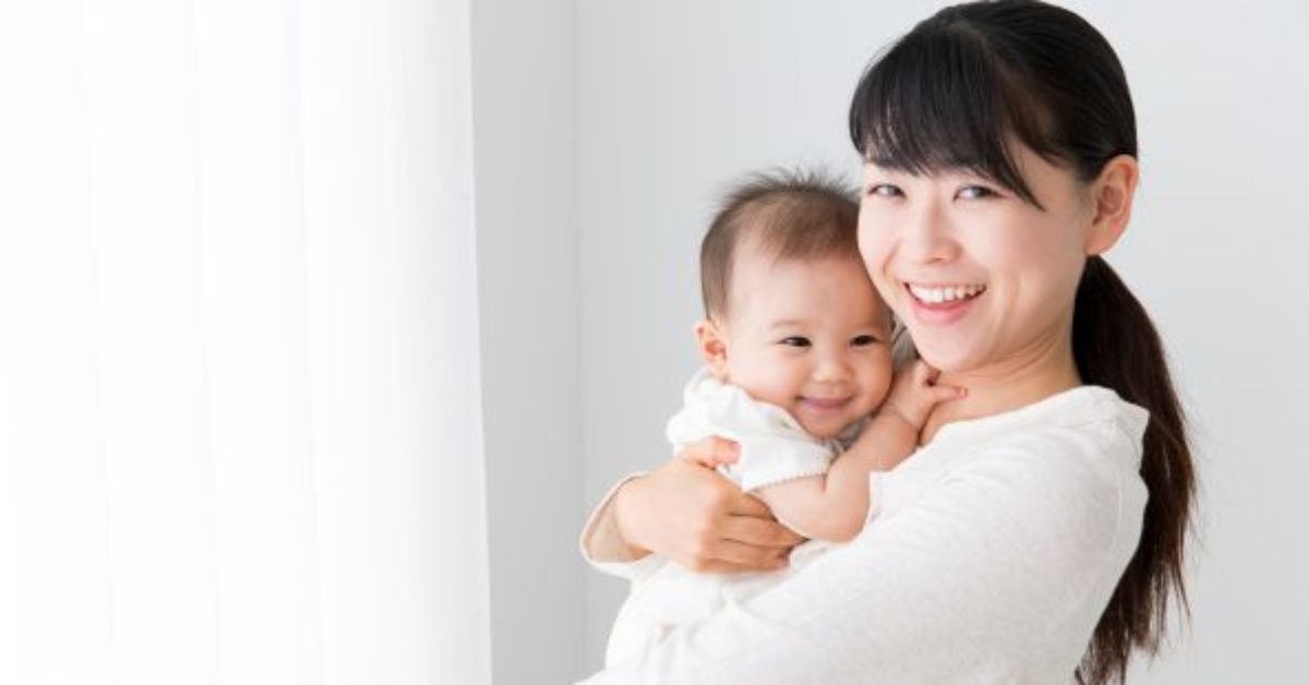 Chia sẻ cách hơ mặt bằng rượu nghệ sau sinh giúp mẹ bỉm lấy lại làn da mịn màng, trắng sáng