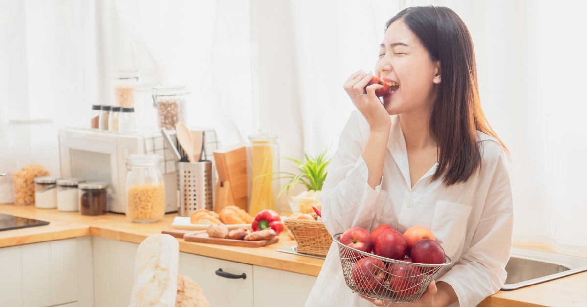 Sau sinh ăn được hoa quả gì? Top 12 loại trái cây tốt cho mẹ sau sinh