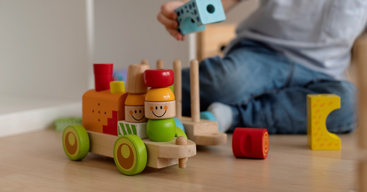 Gợi ý 21 món quà 1/6 cho bé trai ý nghĩa khiến con thích mê