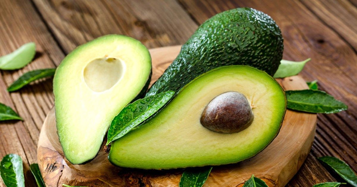 Sau sinh ăn bơ được không? Những lưu ý khi ăn bơ dành cho mẹ bỉm sữa