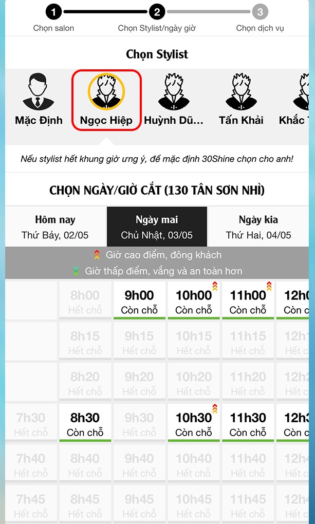 Chọn nhân viên thực hiện dịch vụ cho bạn tại mục Stylist