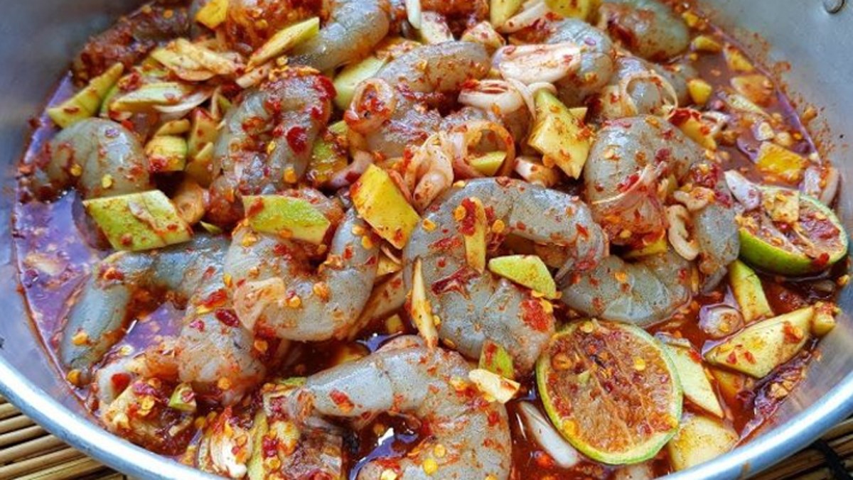 Nếu muốn thưởng thức gỏi hải sản sống Thái Lan tại Việt Nam, nơi nào là địa điểm lý tưởng để có trải nghiệm này?
