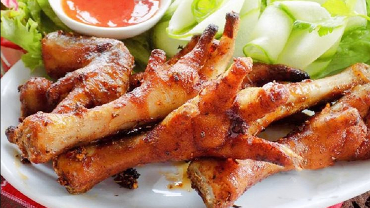 Chân gà nướng mật ong