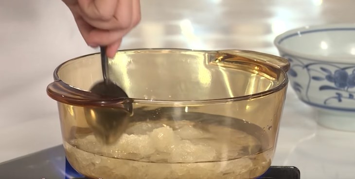 Cách 2 Nấu nước mặt đường Cách làm nấu ăn trà bà bố đậm màu Nam Bộ