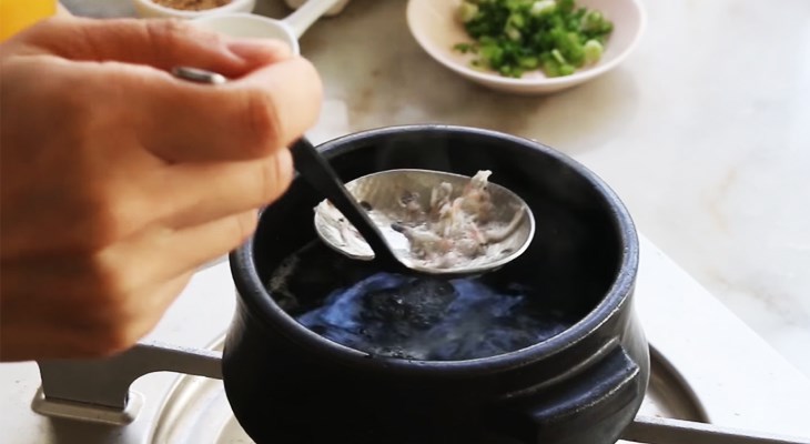 Bước 2 Nấu nước tảo bẹ Trứng hấp Hàn Quốc