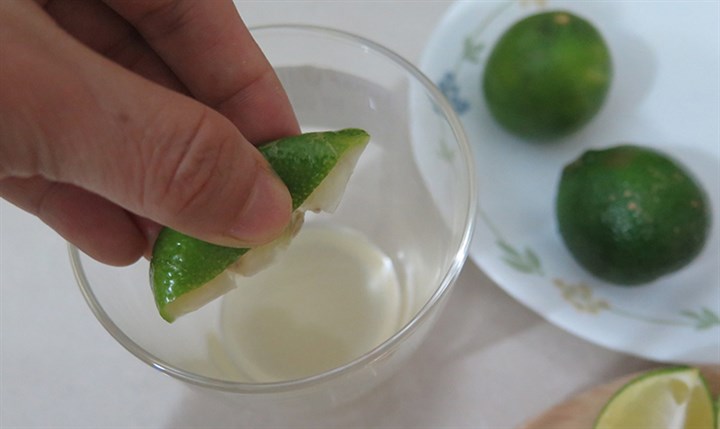 Bước 3 Sơ chế các nguyên liệu khác Gỏi cá trích