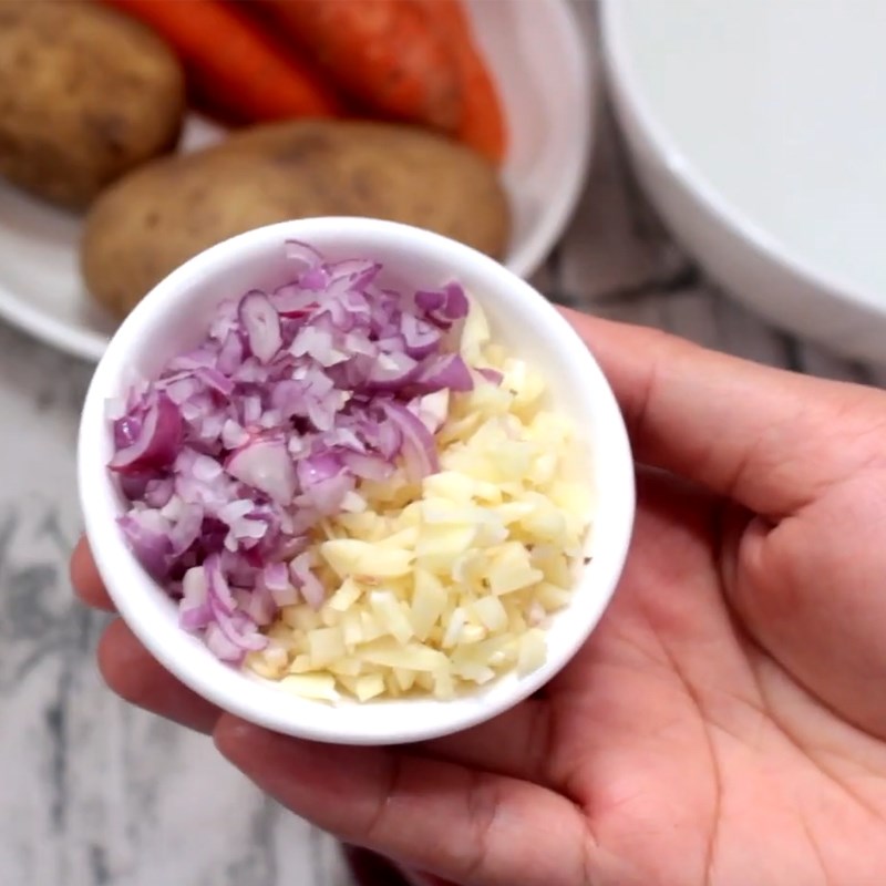 Bước 1 Sơ chế nguyên liệu Gà nấu pate