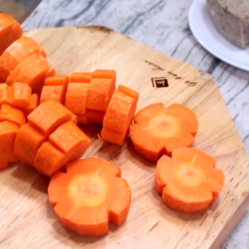 Bước 1 Sơ chế nguyên liệu Gà nấu pate
