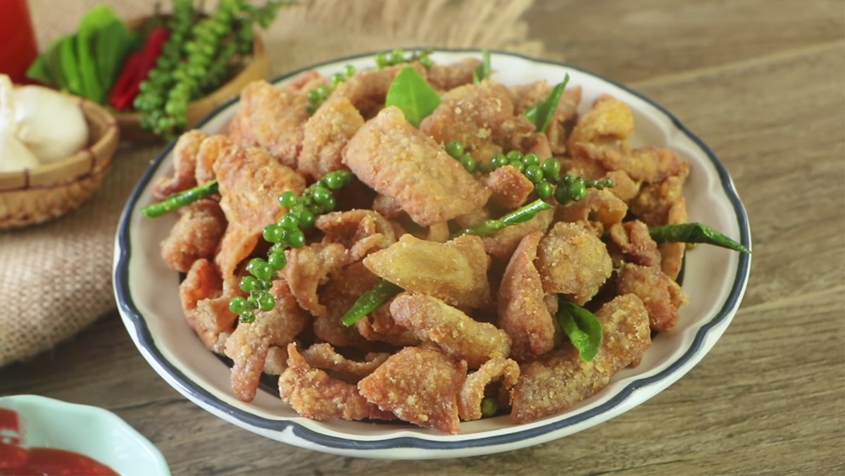 2 cách da gà chiên giòn, da gà chiên nước mắm