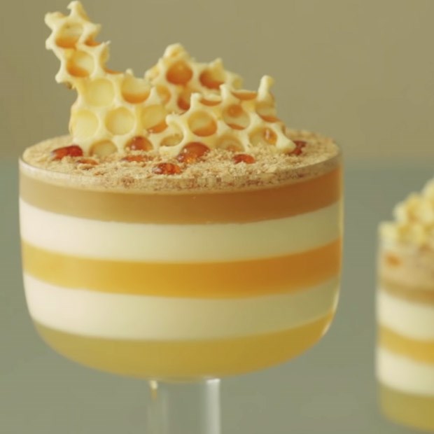Cách làm cheesecake mật ong không cần lò nướng, gelatin thơm ngon đơn giản