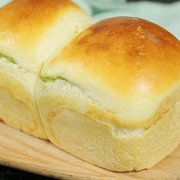 Cách làm bánh mì nhân kem trà xanh matcha thơm ngon, mềm mịn, dễ làm