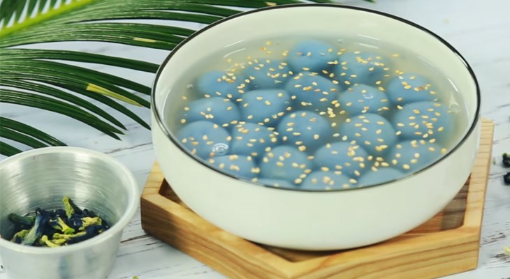 bánh nếp hoa đậu biếc