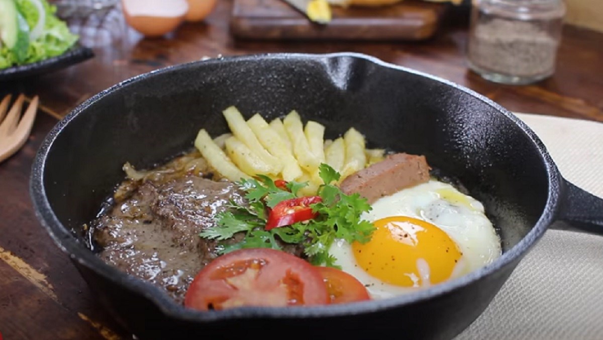 Bò né ốp la