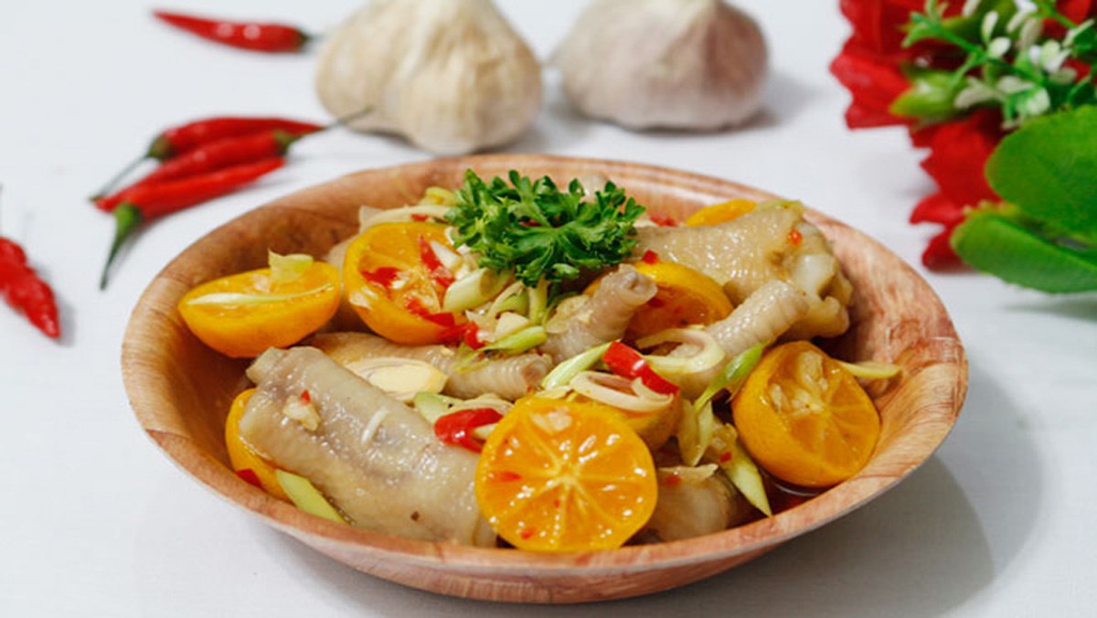 Chân gà ngâm sả tắc sa tế