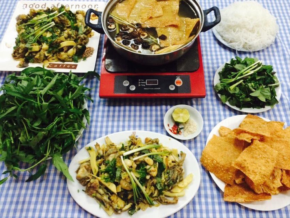 Lẩu ếch chua ngọt