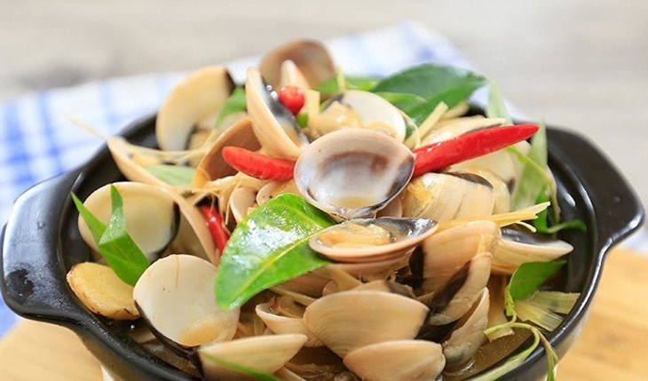 Ngao (nghêu) xào sả ớt