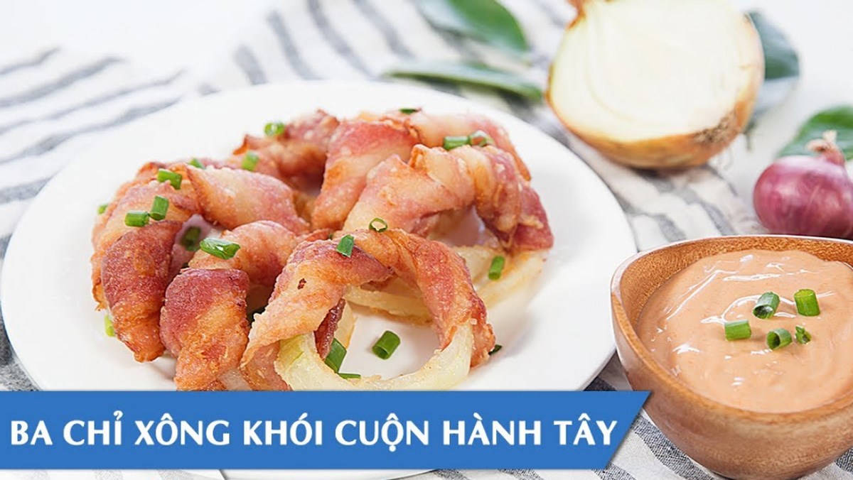 Thịt xông khói cuộn hành tây