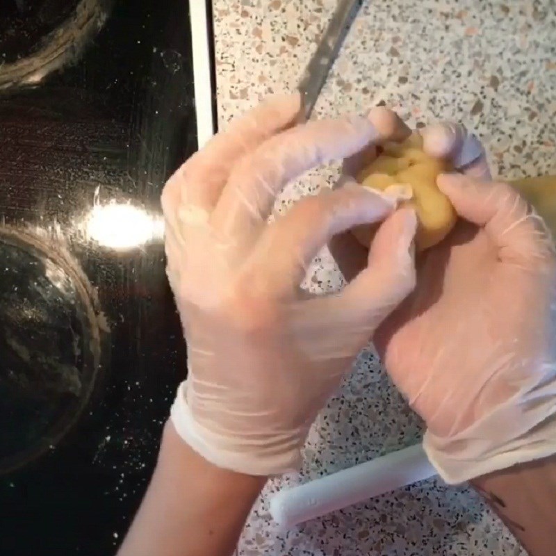 Bước 6 Tạo hình bánh bánh mochi nhân bơ đậu phộng