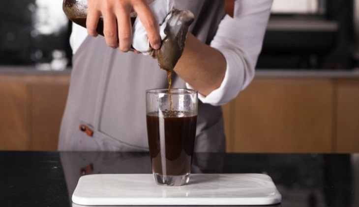 Bước 4 Chắt lọc Cà phê Cold Brew