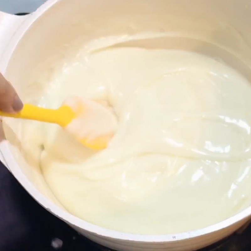 Bước 2 Nấu hỗn hợp bột nước cốt dừa Bánh sữa dừa có whipping cream